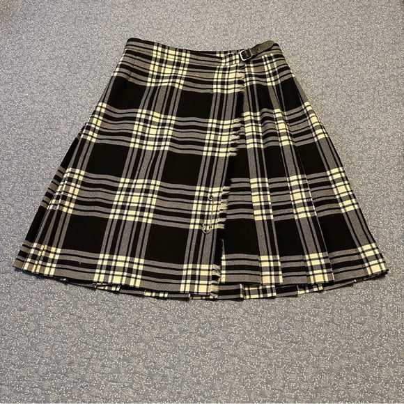 The Works Saks Fifth Avenue Skirt Vtg Wrap Black & White Plaid Wool Kilt Size 6 - Picture 3 of 10